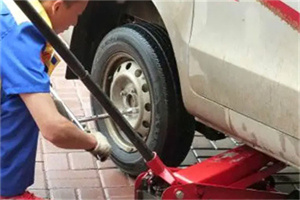 什刹海附近拖车24小时服务热线电话